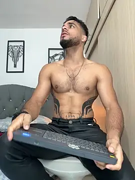Maximiliano ford online show from September 2025 10:42:01 AM