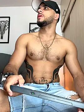 Maximiliano ford online show from October 2025 10:38:01 AM