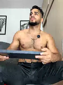 Maximiliano ford online show from November 2025 10:37:02 AM