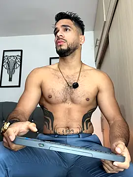 Maximiliano ford online show from November 2025 10:25:01 AM