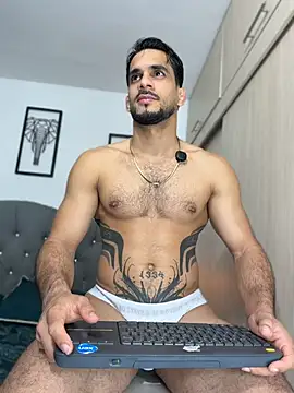 Maximiliano ford online show from July 2026 11:56:02 PM