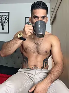 Maximiliano ford online show from October 2025 10:12:02 AM