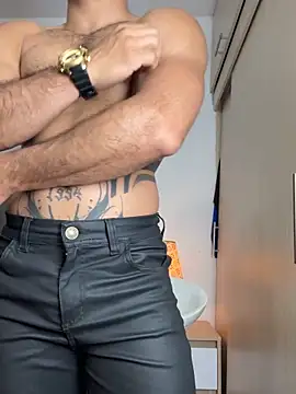 Maximiliano ford online show from October 2025 10:14:01 AM
