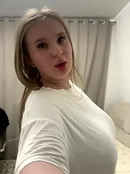 Snapshot of Amy_Sky_ chatting on October 2025 05:37:02 PM Amy Sky online show from October 2025 05:37:02 PM