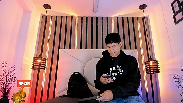 Jhojan twink online show from November 2025 12:20:02 PM