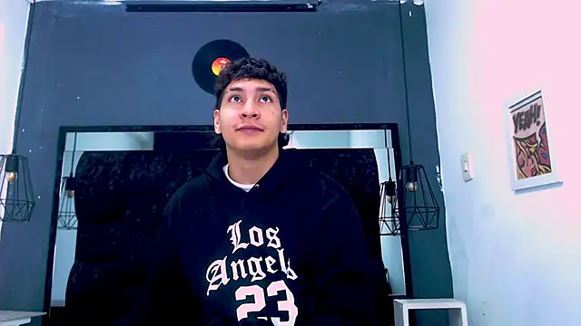 Jhojan twink online show from March 2026 05:19:02 AM