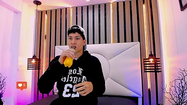 Jhojan twink online show from November 2025 12:31:02 PM