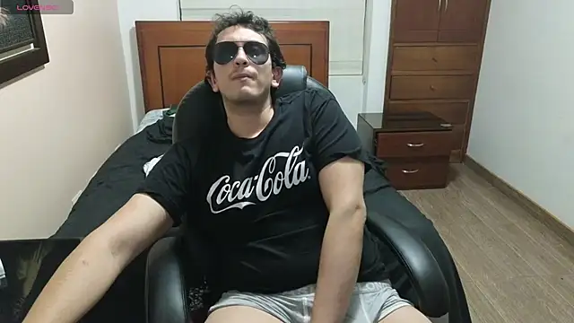 Snapshot of hardaftercum chatting on March 2025 03:55:02 AM hardaftercum online show from March 2025 03:55:02 AM