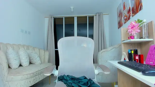 karol f00x online show from February 2026 01:02:01 AM