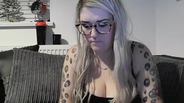 Sizzling Indie36 online show from November 2025 05:24:01 PM