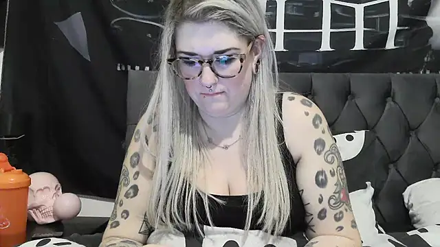 Sizzling Indie36 online show from December 2025 12:16:02 AM