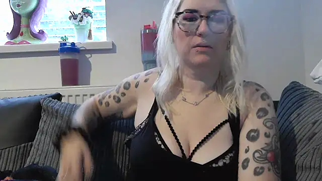 Sizzling Indie36 online show from November 2025 03:26:01 PM