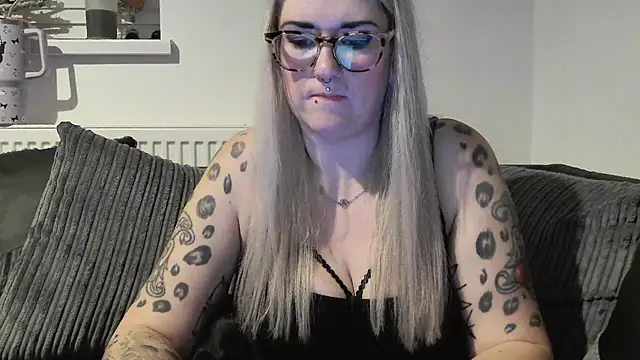 Sizzling Indie36 online show from December 2025 07:01:01 PM