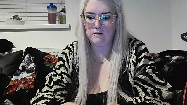Sizzling Indie36 online show from October 2025 08:20:01 PM