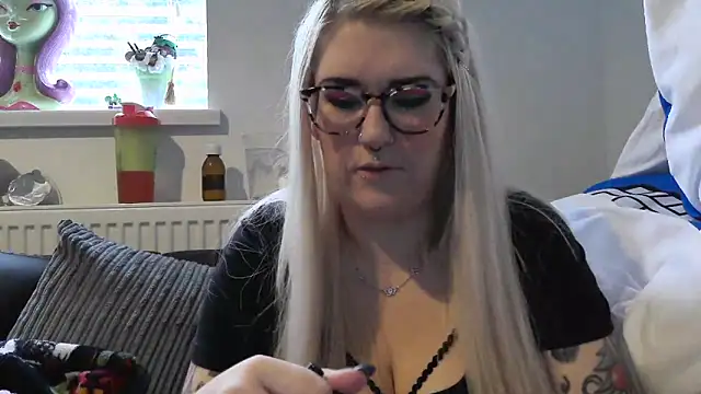 Sizzling Indie36 online show from November 2025 01:36:02 PM