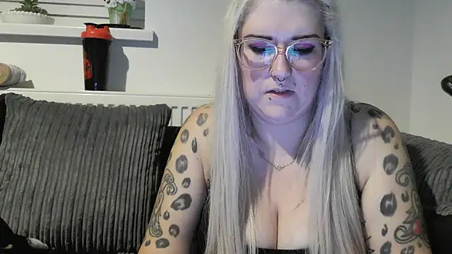 Sizzling Indie36 online show from October 2025 06:20:02 PM