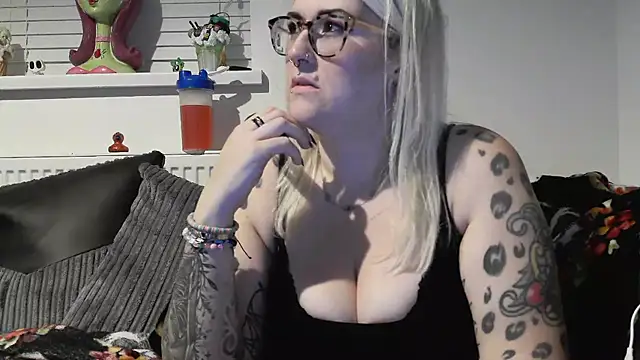 Sizzling Indie36 online show from November 2025 05:06:02 PM