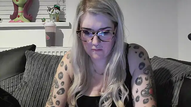 Sizzling Indie36 online show from November 2025 08:13:01 PM