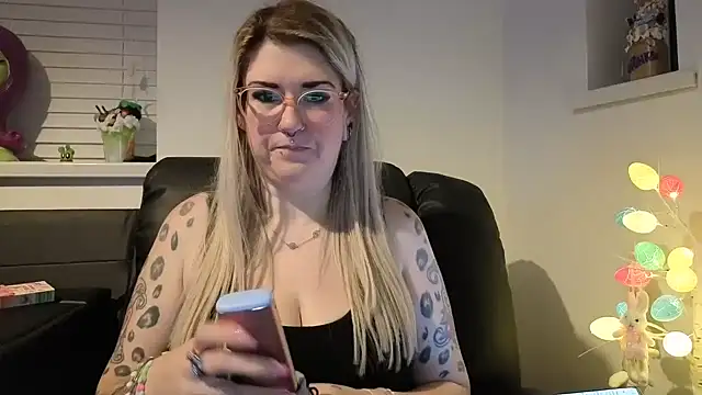 Snapshot of Sizzling_Indie36 chatting on February 2026 11:05:02 PM Sizzling Indie36 online show from February 2026 11:05:02 PM