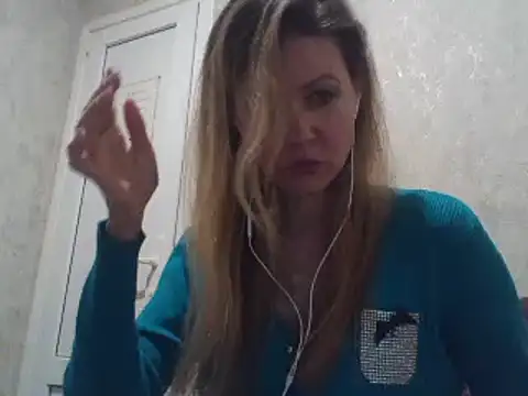 Eva Neon online show from March 2025 08:59:01 PM