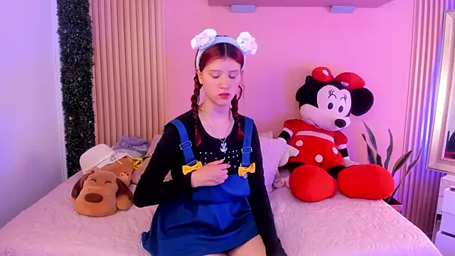 Snapshot of Sophie_joyy chatting on September 2025 02:38:02 PM Sophie joyy online show from September 2025 02:38:02 PM