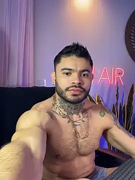 thiagoferrari2 online show from October 2025 07:55:02 AM