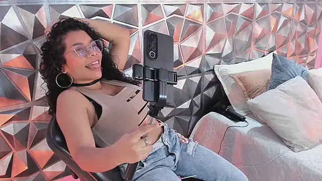 Dayanne campbelll online show from March 2026 05:03:01 AM