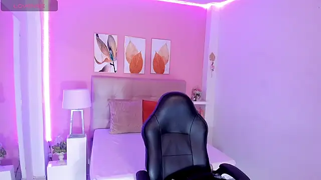 Molly h0t online show from April 2026 12:33:01 PM