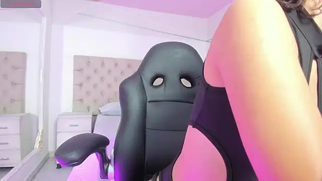 AliceStevens  online show from September 2025 03:12:02 PM