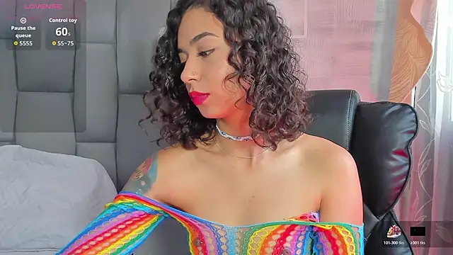 AliceStevens  online show from November 2025 01:26:01 PM