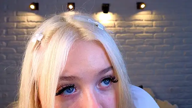 minigirl online show from March 2025 10:24:01 AM