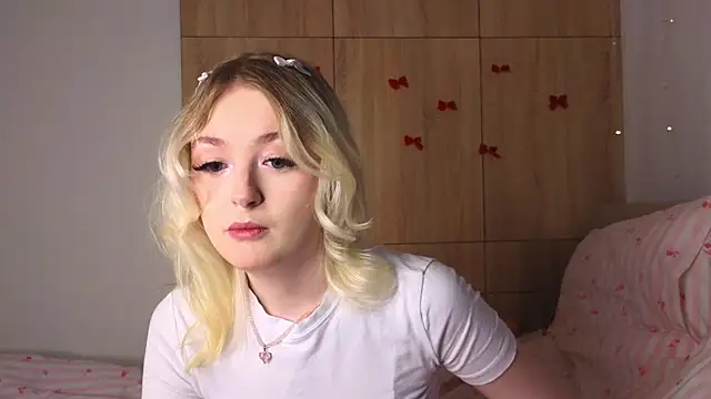 minigirl online show from February 2026 04:14:01 PM