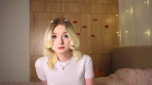 minigirl online show from February 2026 04:06:01 PM