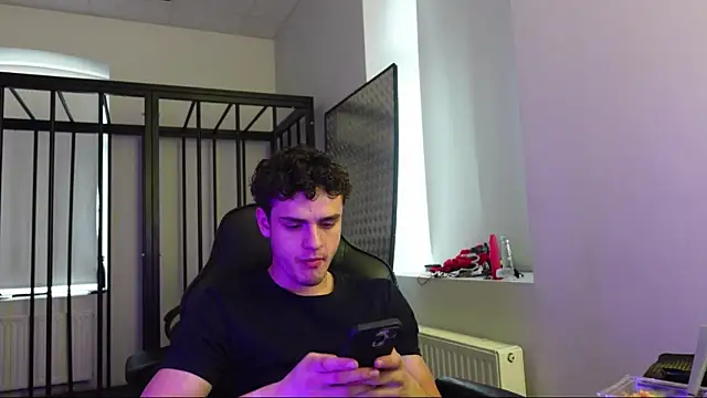 Snapshot of Brad_Holloway chatting on October 2025 12:40:01 PM Brad Holloway online show from October 2025 12:40:01 PM