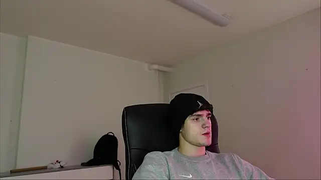 Snapshot of Brad_Holloway chatting on November 2025 08:13:01 PM Brad Holloway online show from November 2025 08:13:01 PM