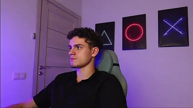 Snapshot of Brad_Holloway chatting on September 2025 12:55:01 PM Brad Holloway online show from September 2025 12:55:01 PM