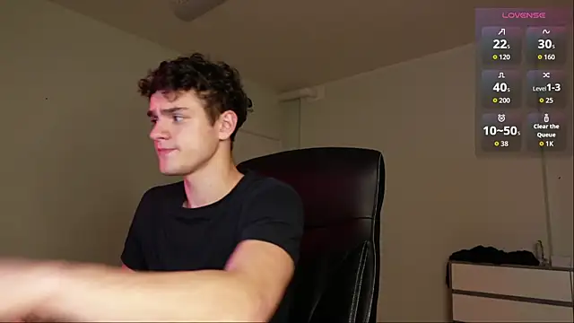 Snapshot of Brad_Holloway chatting on October 2025 08:31:01 PM Brad Holloway online show from October 2025 08:31:01 PM