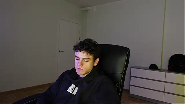 Snapshot of Brad_Holloway chatting on October 2025 07:36:01 PM Brad Holloway online show from October 2025 07:36:01 PM