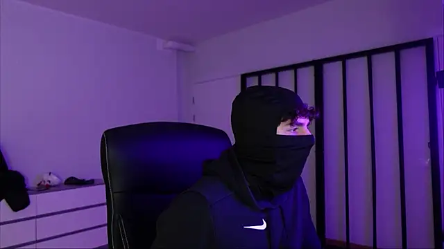 Snapshot of Brad_Holloway chatting on November 2025 03:12:01 PM Brad Holloway online show from November 2025 03:12:01 PM