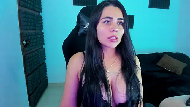 hannarusso online show from April 2026 12:06:01 AM