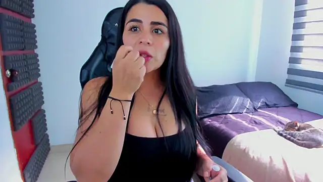 hannarusso online show from March 2026 08:42:02 PM