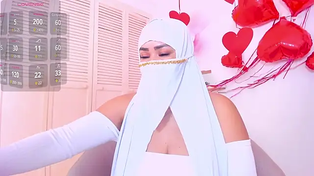 Layla arabelle online show from February 2026 08:31:02 PM