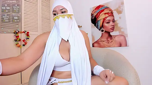 Layla arabelle online show from October 2025 08:31:01 PM