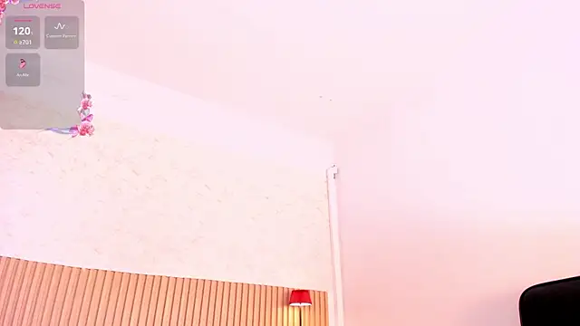 Layla arabelle online show from April 2026 08:21:01 PM