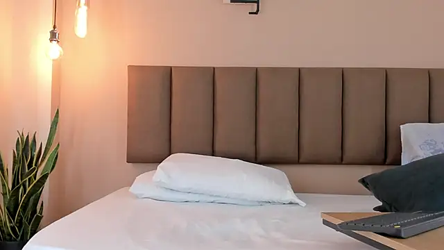 honeygray02 online show from November 2025 03:29:01 AM