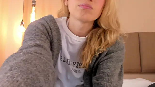 honeygray02 online show from December 2025 03:27:02 AM