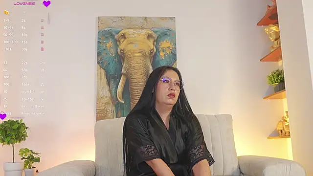 AliceCorner online show from April 2026 12:01:02 PM