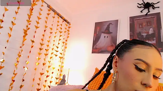 Valen ross  online show from October 2025 02:39:02 PM