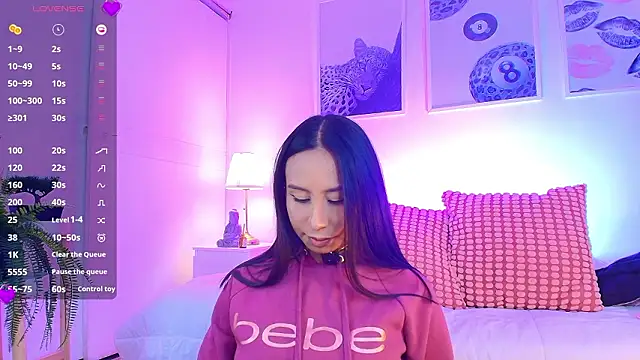 Valen ross  online show from March 2026 10:25:01 PM