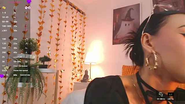 Valen ross  online show from October 2025 01:02:02 AM